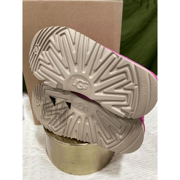 UGG Kids' Classic II Boots - Rock Rose 6M Big Kids - Picture 5 of 7